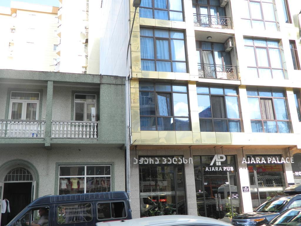 Chemi Saxli Apartment バトゥーミ エクステリア 写真