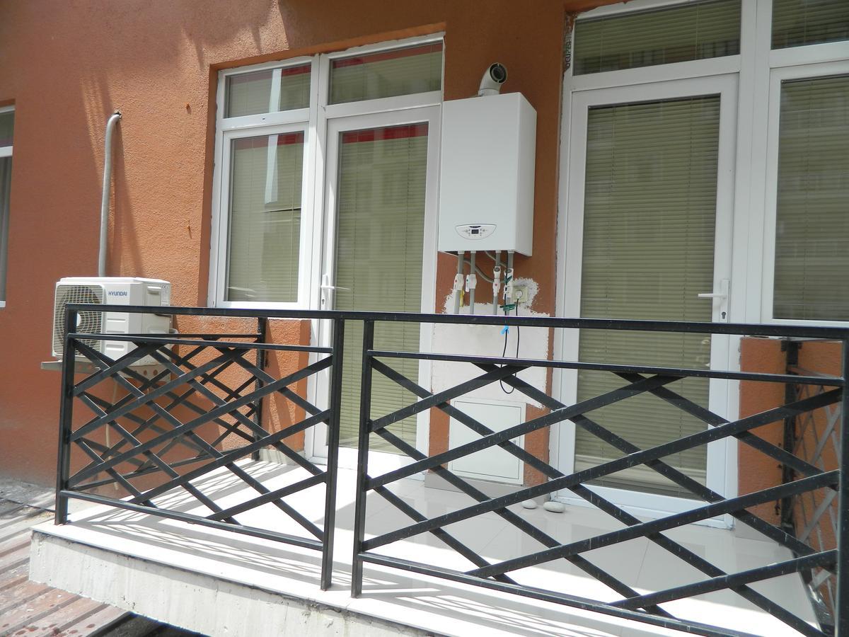 Chemi Saxli Apartment バトゥーミ エクステリア 写真