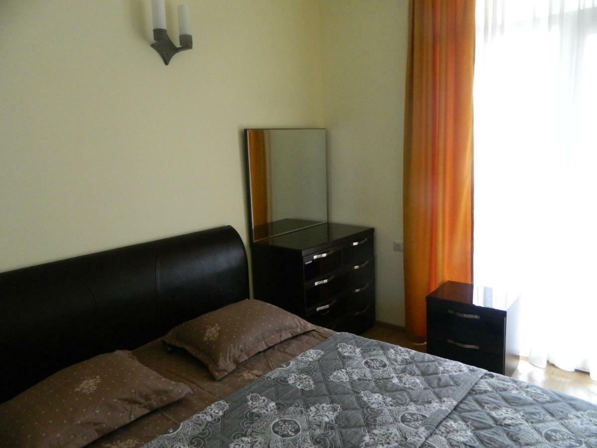 Chemi Saxli Apartment バトゥーミ エクステリア 写真