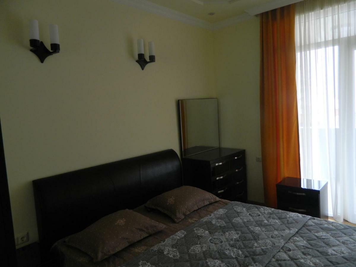 Chemi Saxli Apartment バトゥーミ エクステリア 写真